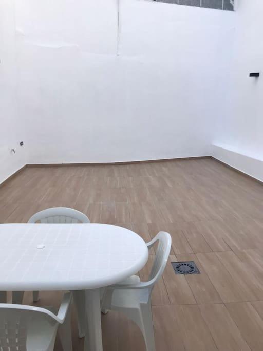 Bonita Y Amplia Casa Con Patio, En Centro Ciudad Apartment Mérida Luaran gambar
